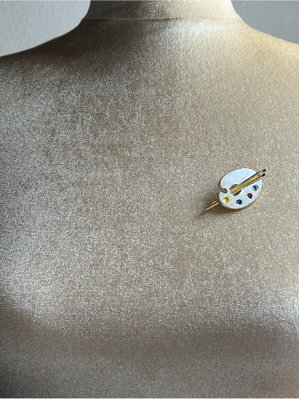 vintage enamel artist palette brooch - Picture 7 of 7